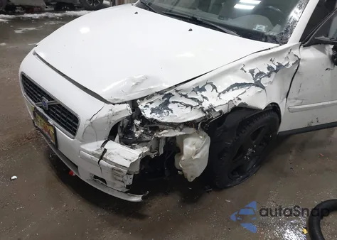 2007 Volvo S40 T5 z USA, uszkodzony, nr VIN YV1MH682X72306442